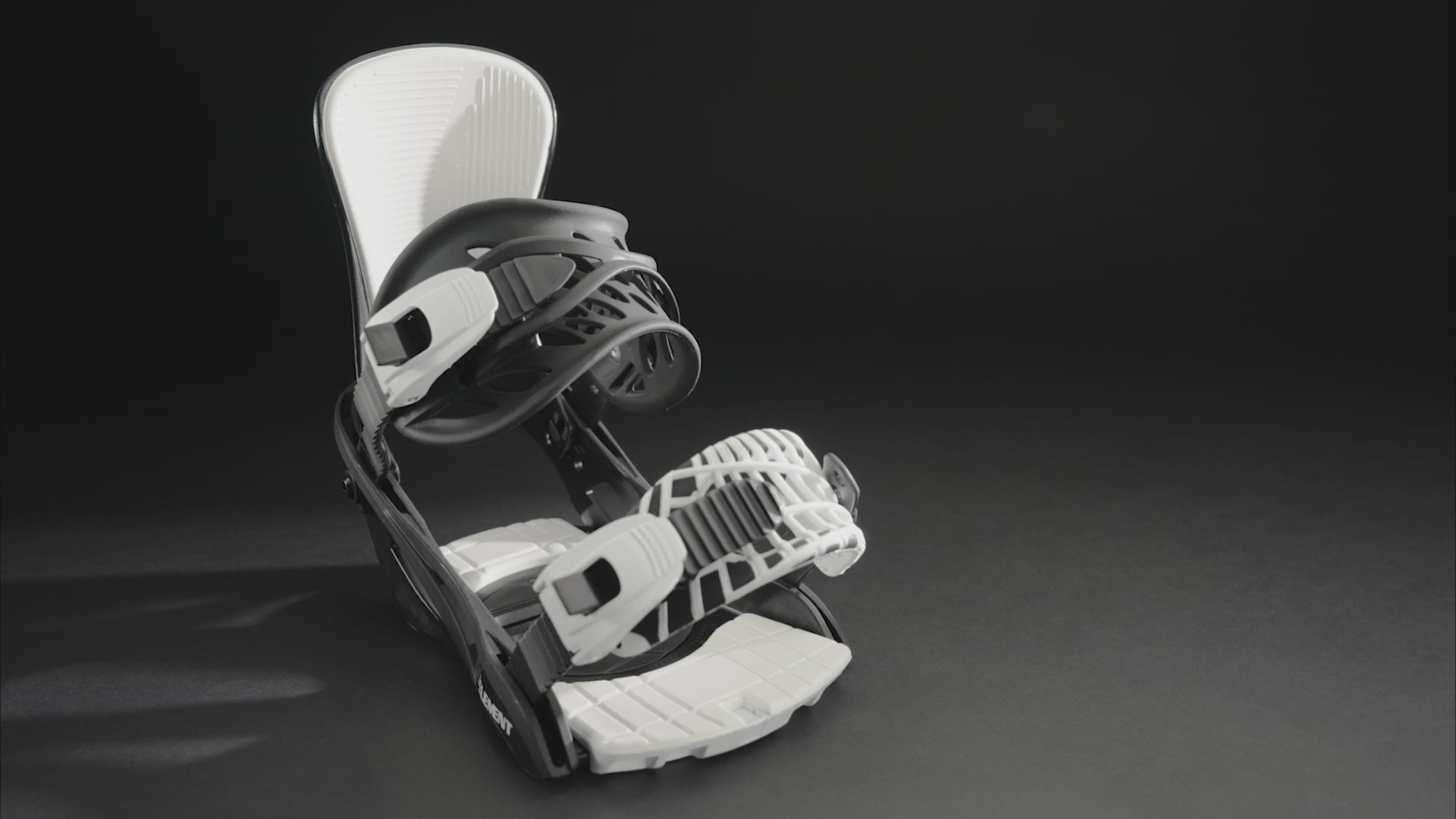 Covert mens snowboard binding video - black/white